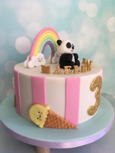 Kawaii regenboog panda taart